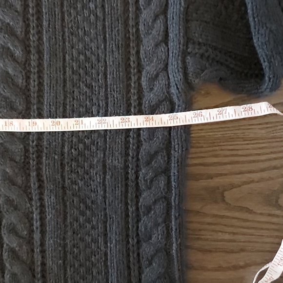 Gap Sweater - Picture 8 of 12